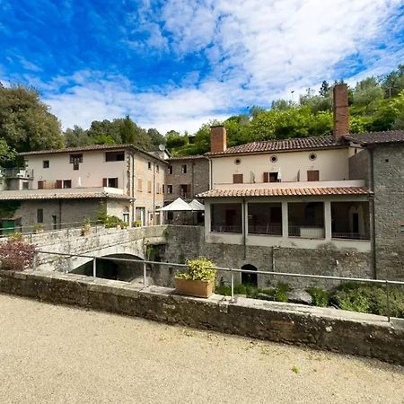 Charming Studio With Shared Pool In Loro Ciuffenna Exteriér fotografie
