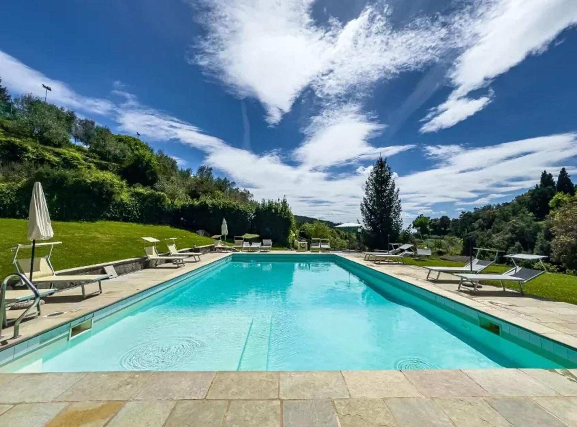 Charming Studio With Shared Pool In Loro Ciuffenna Exteriér fotografie
