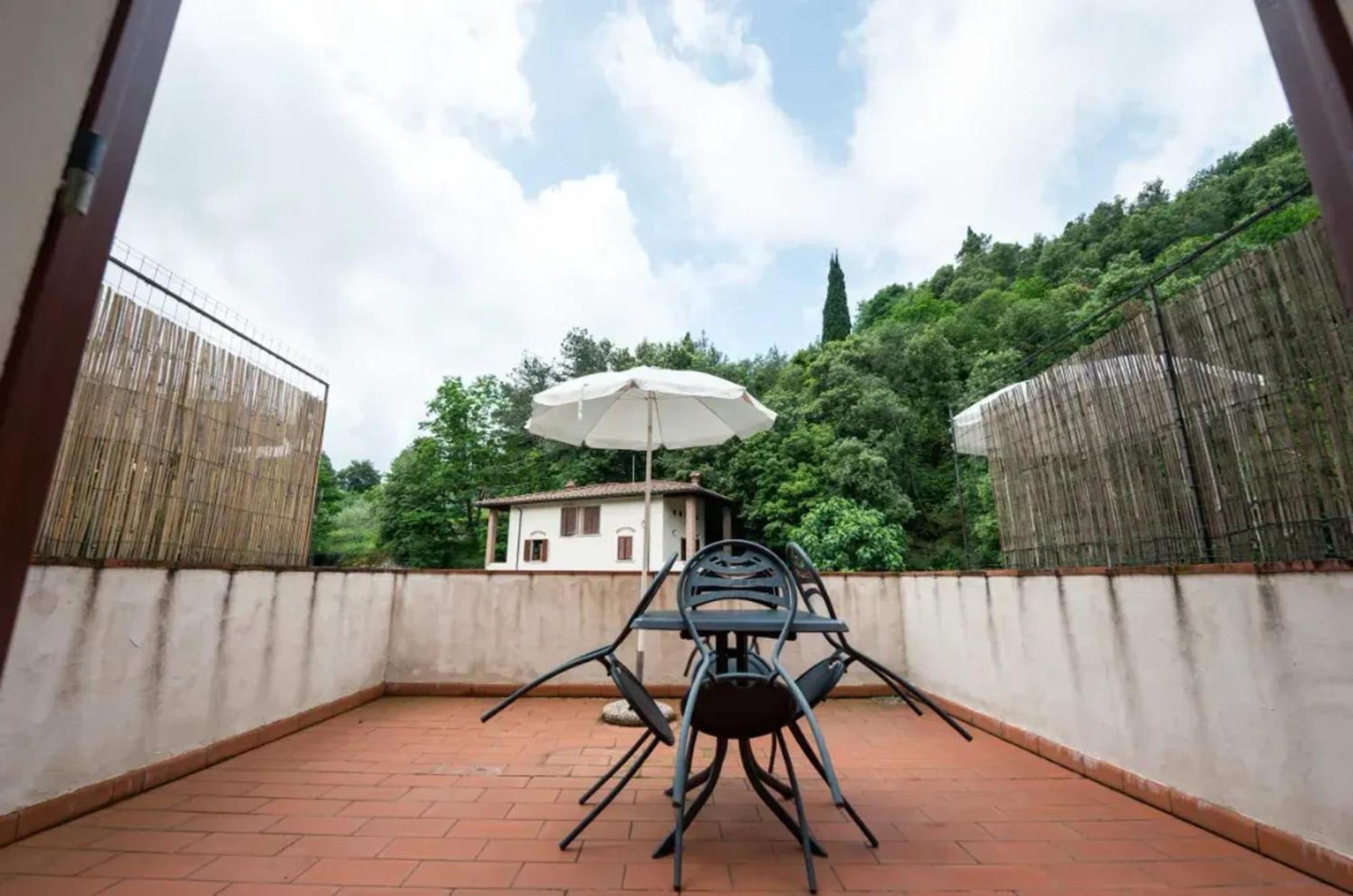 Charming Studio With Shared Pool In Loro Ciuffenna Exteriér fotografie